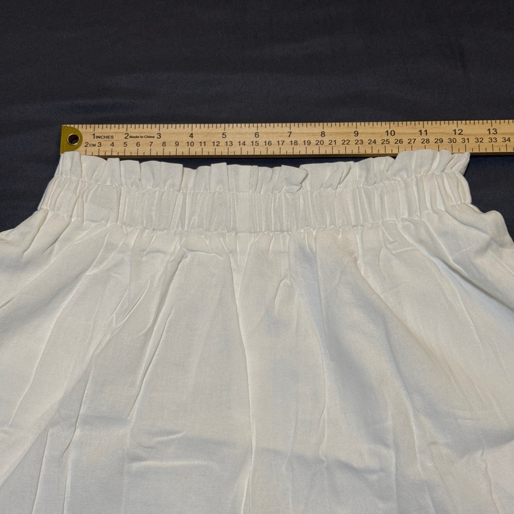 Commense Aegean White Two Piece Double Lined Shorts Set in Size Small - Picture 7 of 7